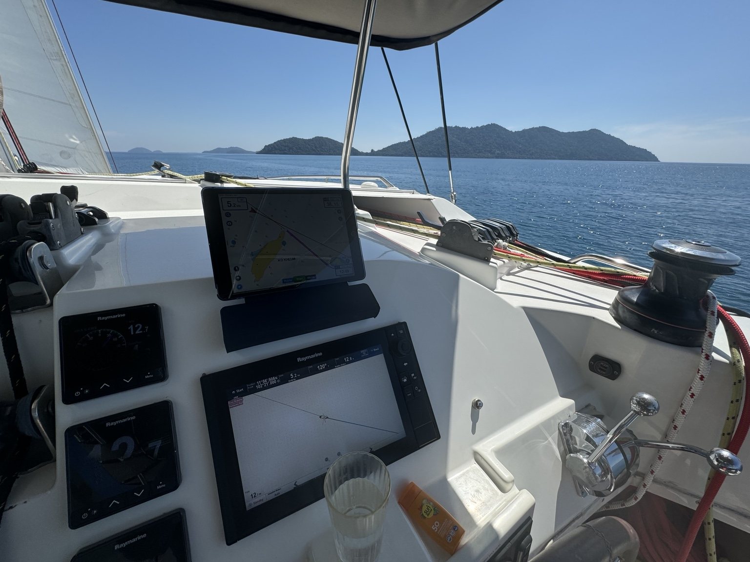 Catamaran helm and navigation instruments